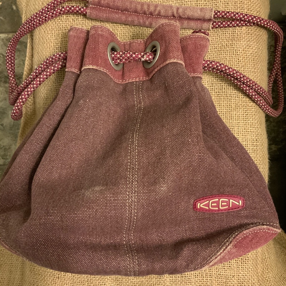 Keen canvas purse